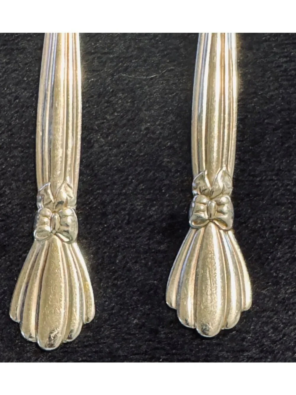 4 Oneida ALEXIS Deluxe Stainless Soup Spoons Glossy Bow Silverware Flatware